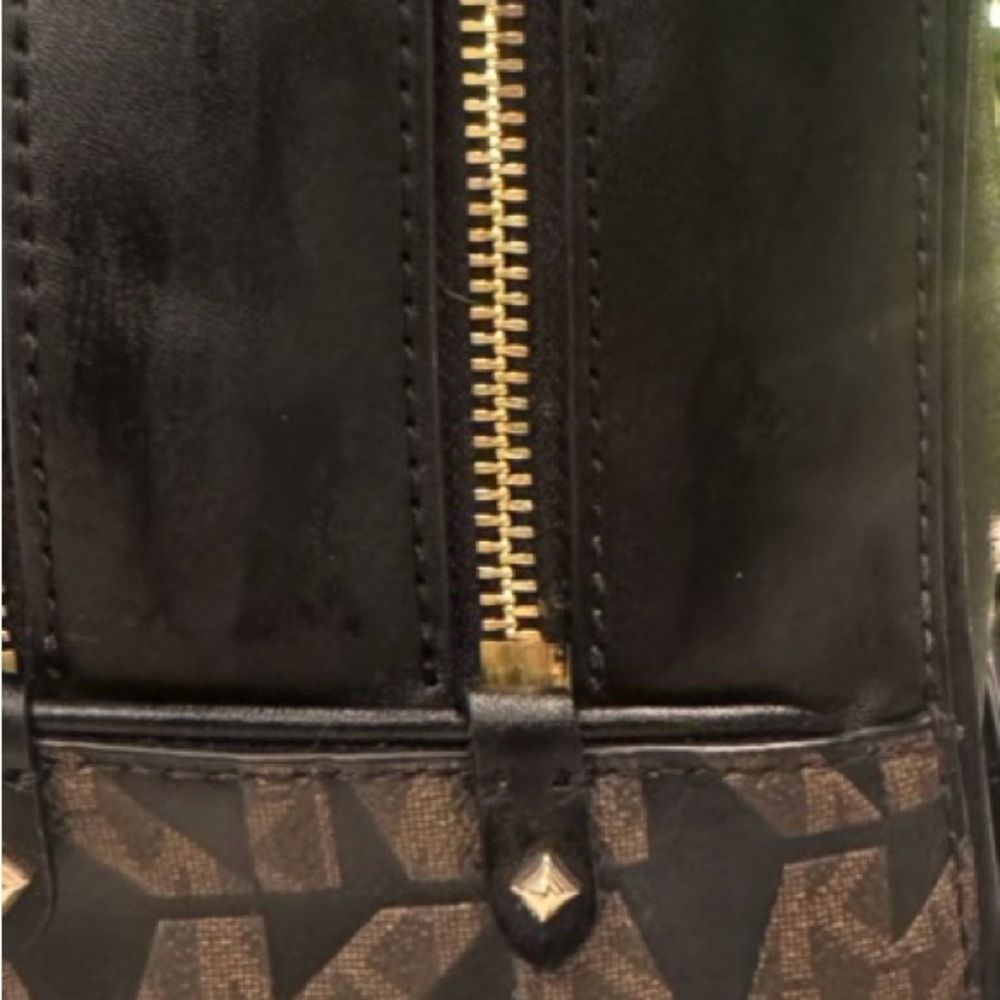 Michael Kors Medium Black & Brown Logo Backpack. Adina MD - Great Condition - Picture 10 of 10